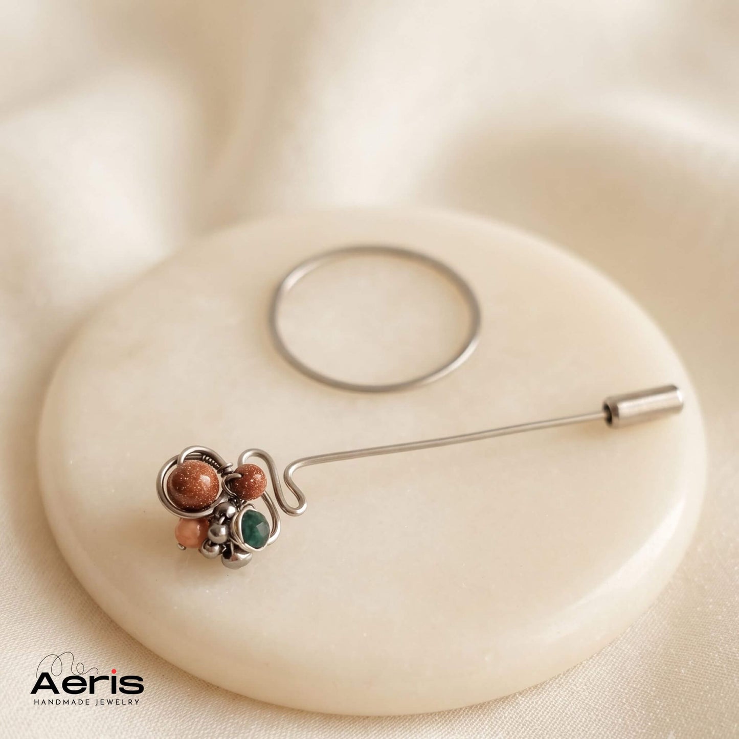Ac de rever sau brosa handmade eleganta
