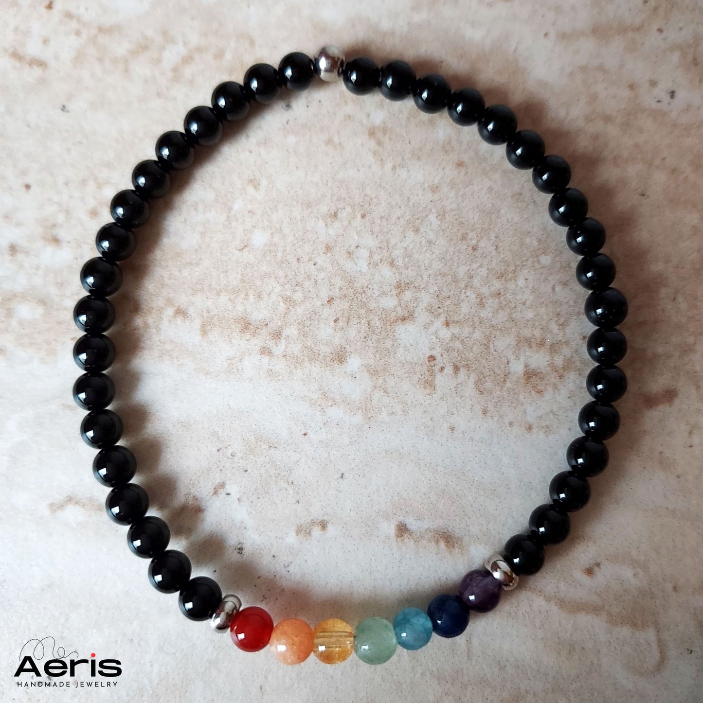 Bratara handmade cu onix si margele colorate