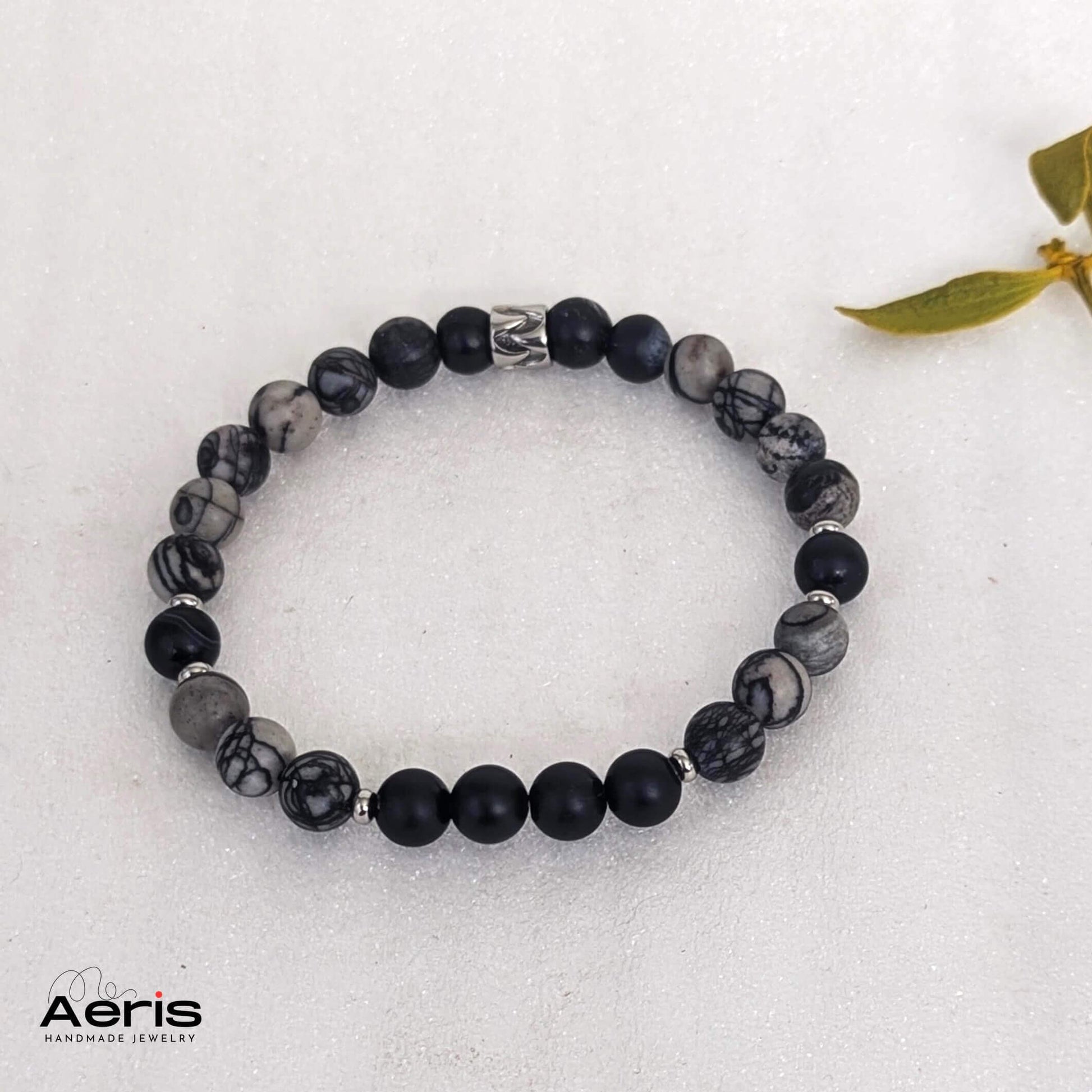 Bratara handmade cu onix, jasp si accesorii din inox