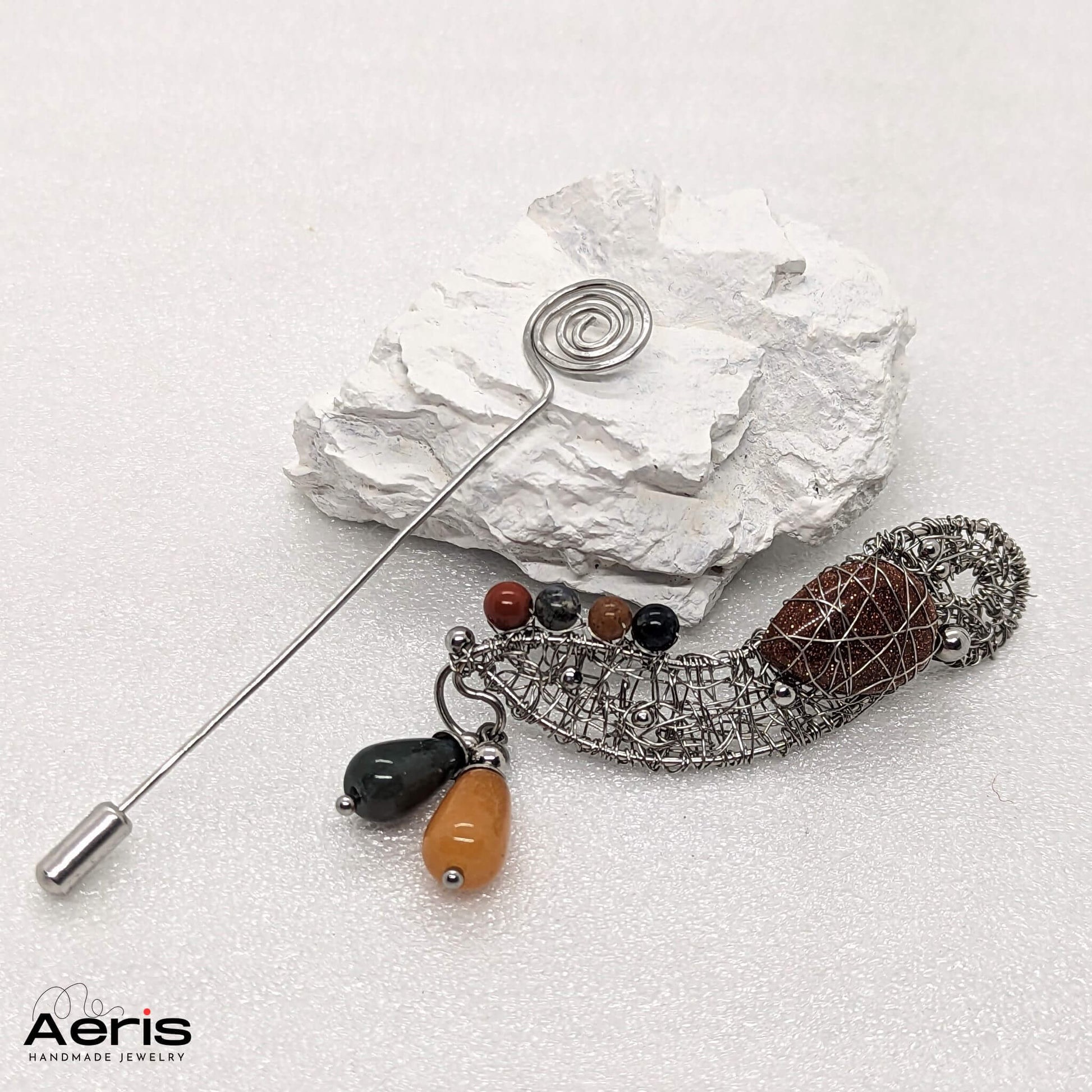 Brosa handmade cu pietre semipretioase