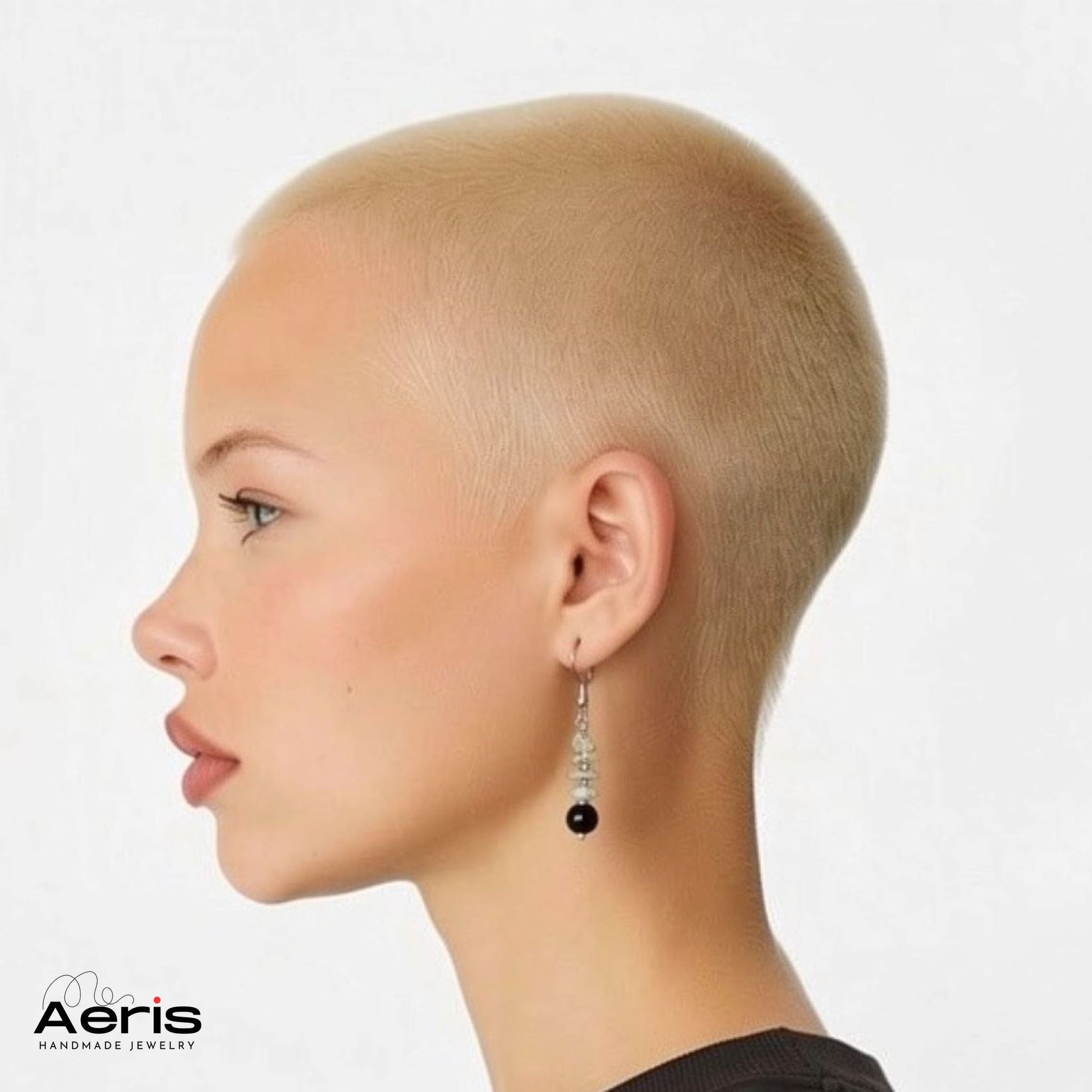 Cercei dangle cu carlig, pe model
