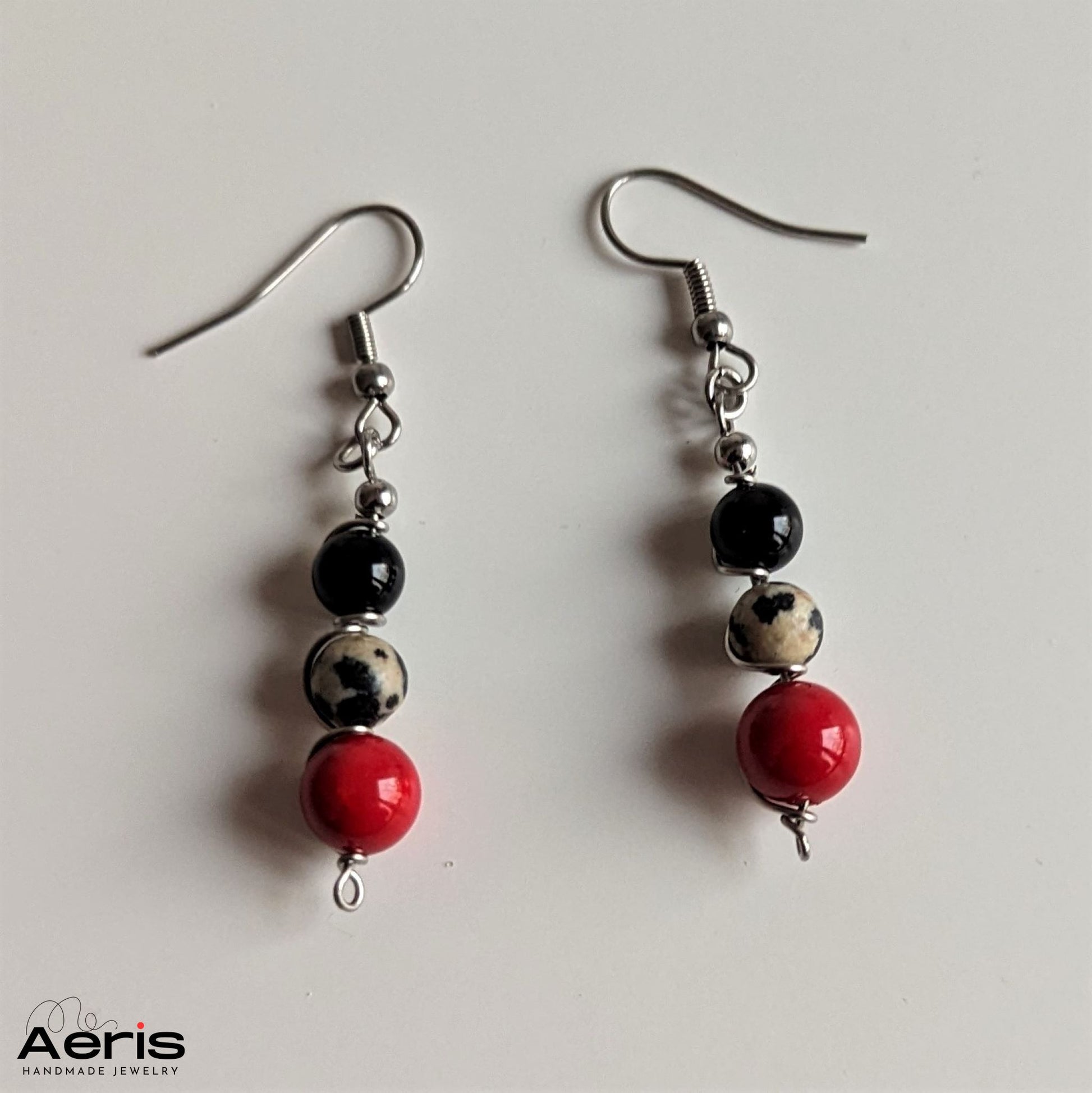 Cercei handmade rosu, alb si negru