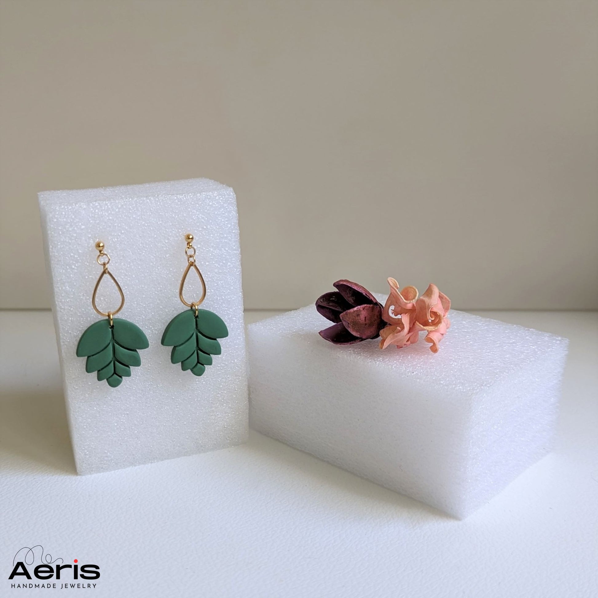 Cercei handmade frunze verzi