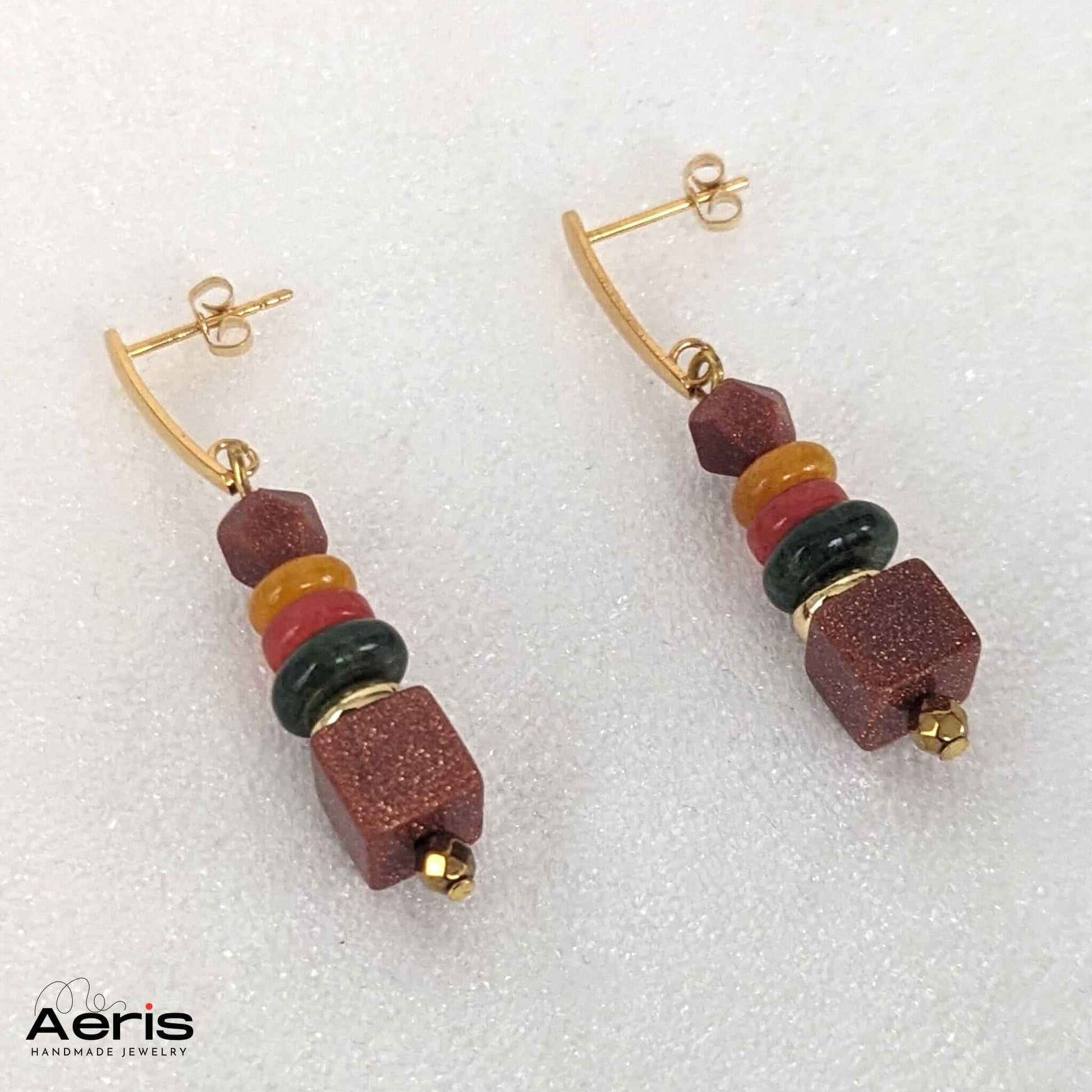 Cercei handmade cu agate colorate si piatra soarelui