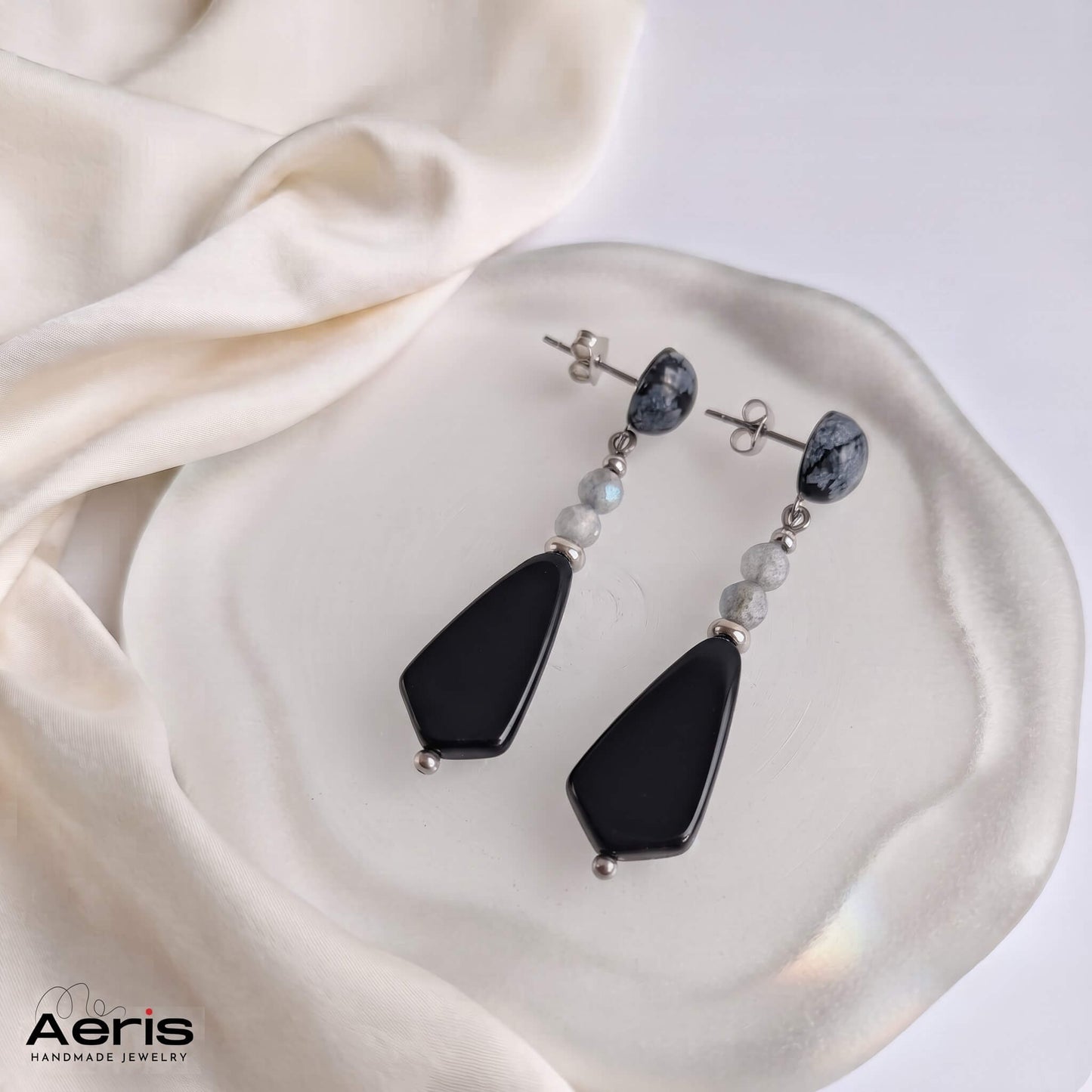 Cercei handmade eleganti cu pietre semipretioase