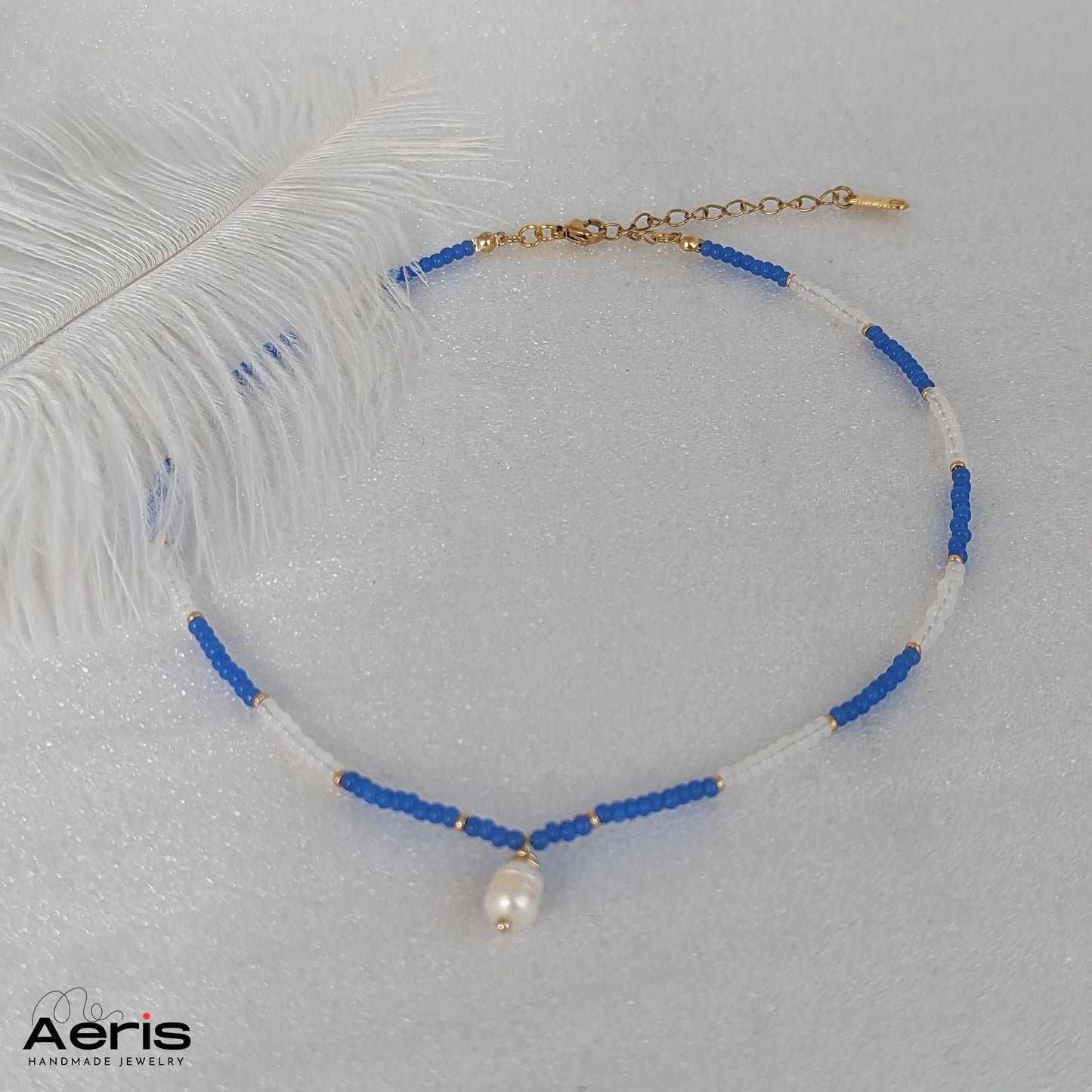 Choker handmade cu margele de nisip si perla