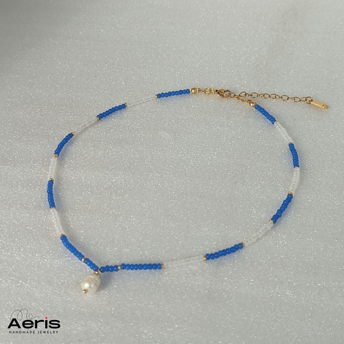 Choker elegant in culori alb si bleu
