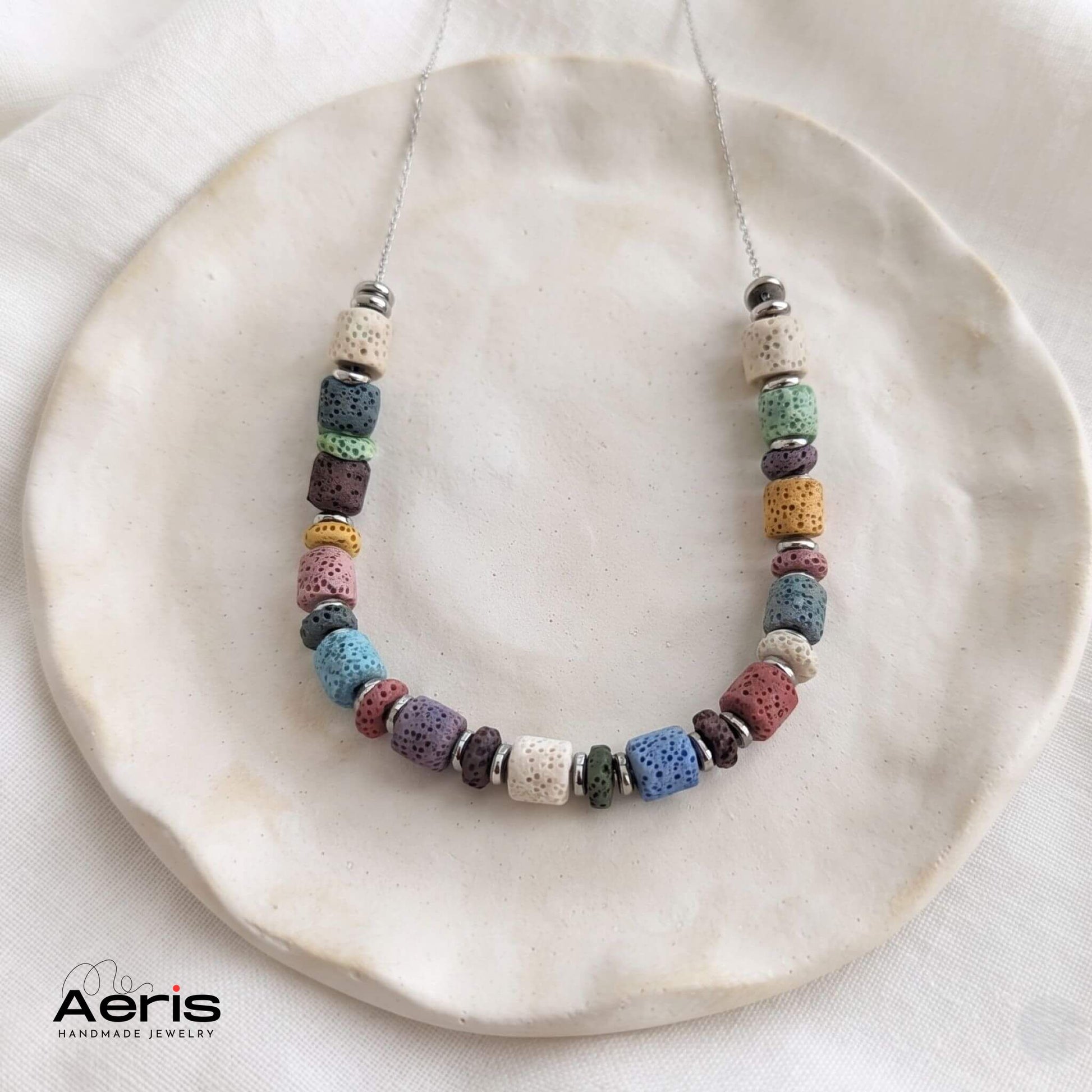 Colier multicolor din margele cilindrice de lava colorata si accesorii din inox