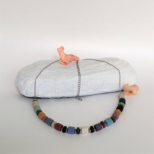 Colier handmade multicolor, vedere de ansamblu