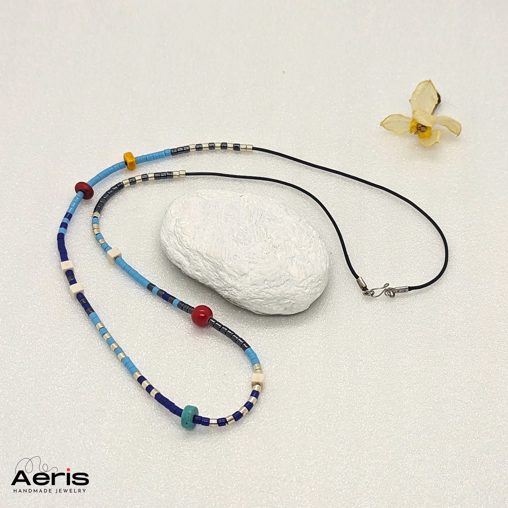 Colier handmade cu margele din ceramica