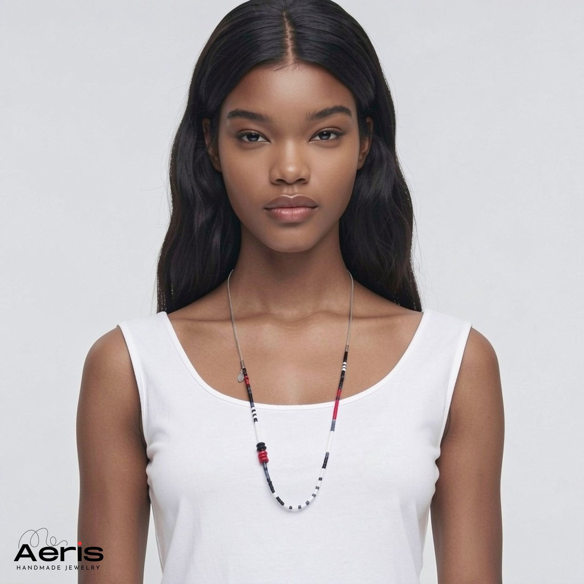 Colier cu margele Miyuki Delica si howlit pe model