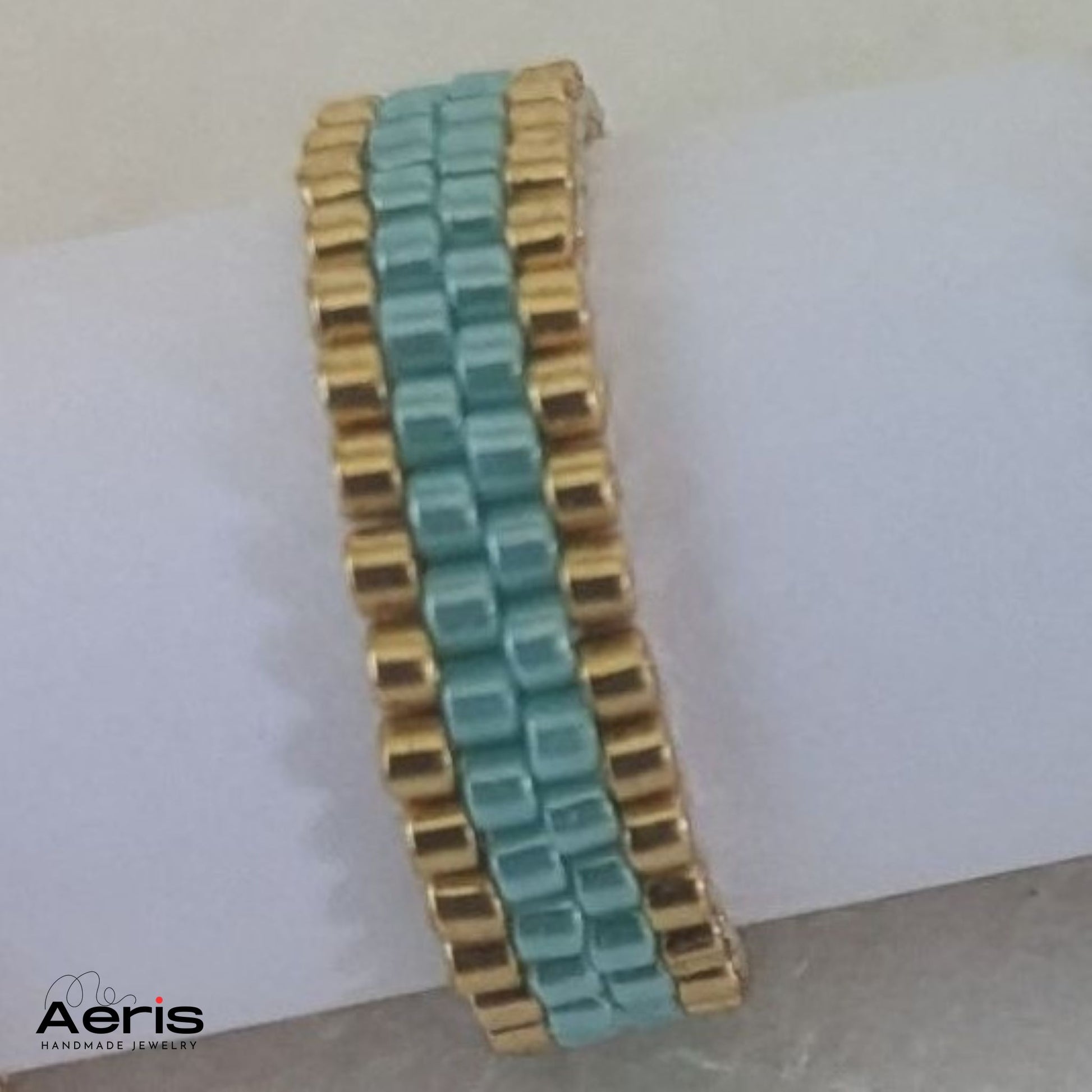 Inel handmade albastru marin, detaliu