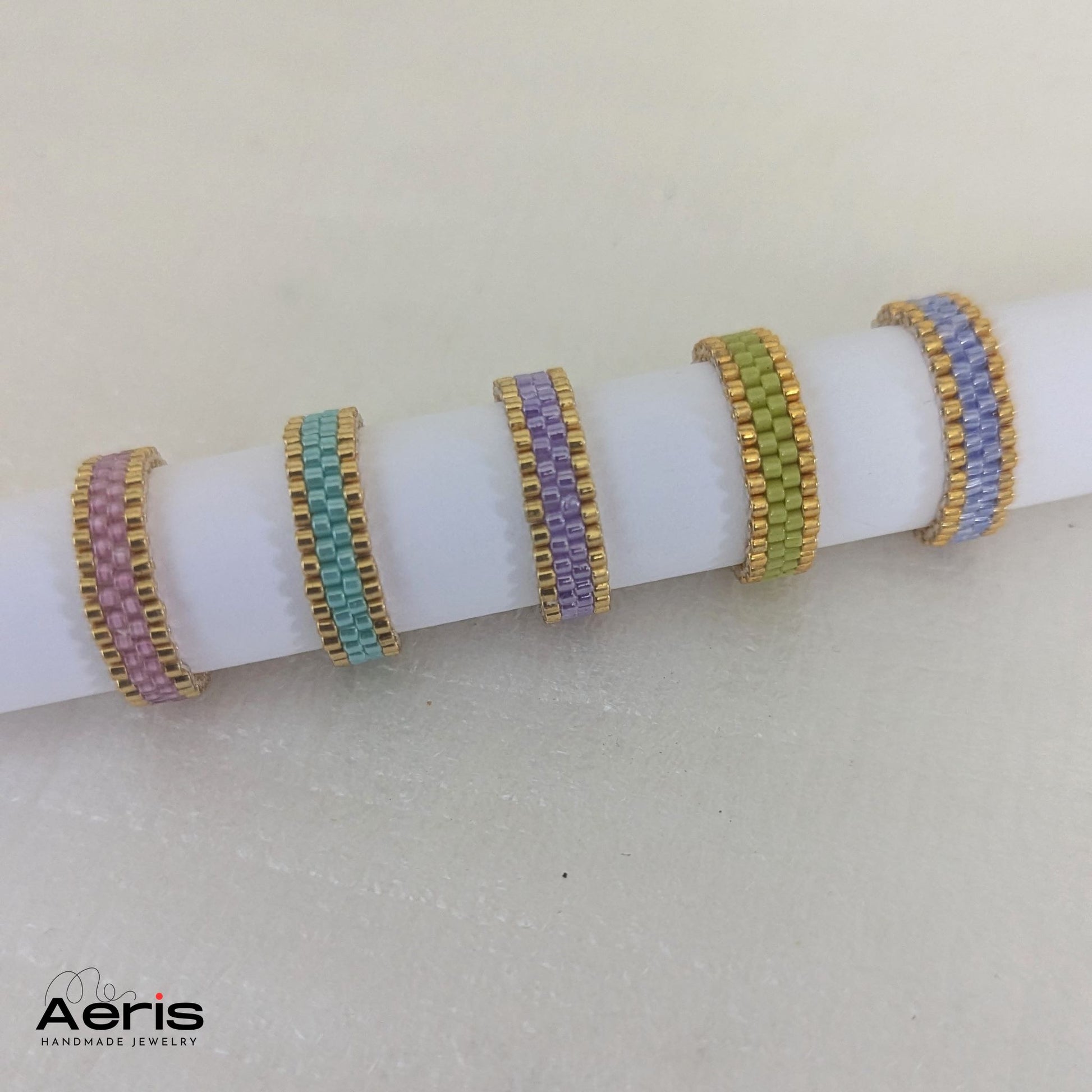 Inele handmade colorate, cu benzi aurii