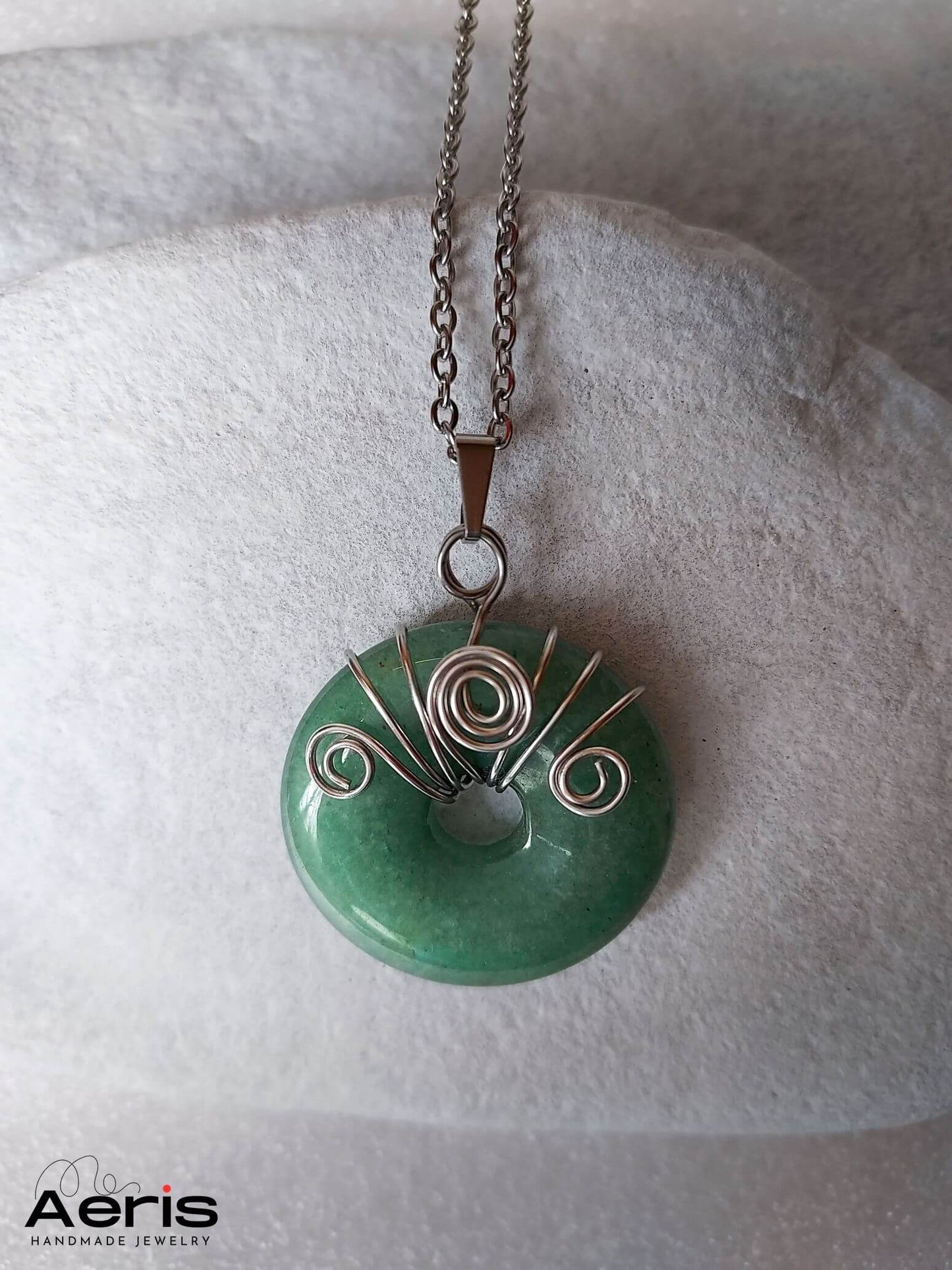 Pandantiv handmade detaliu