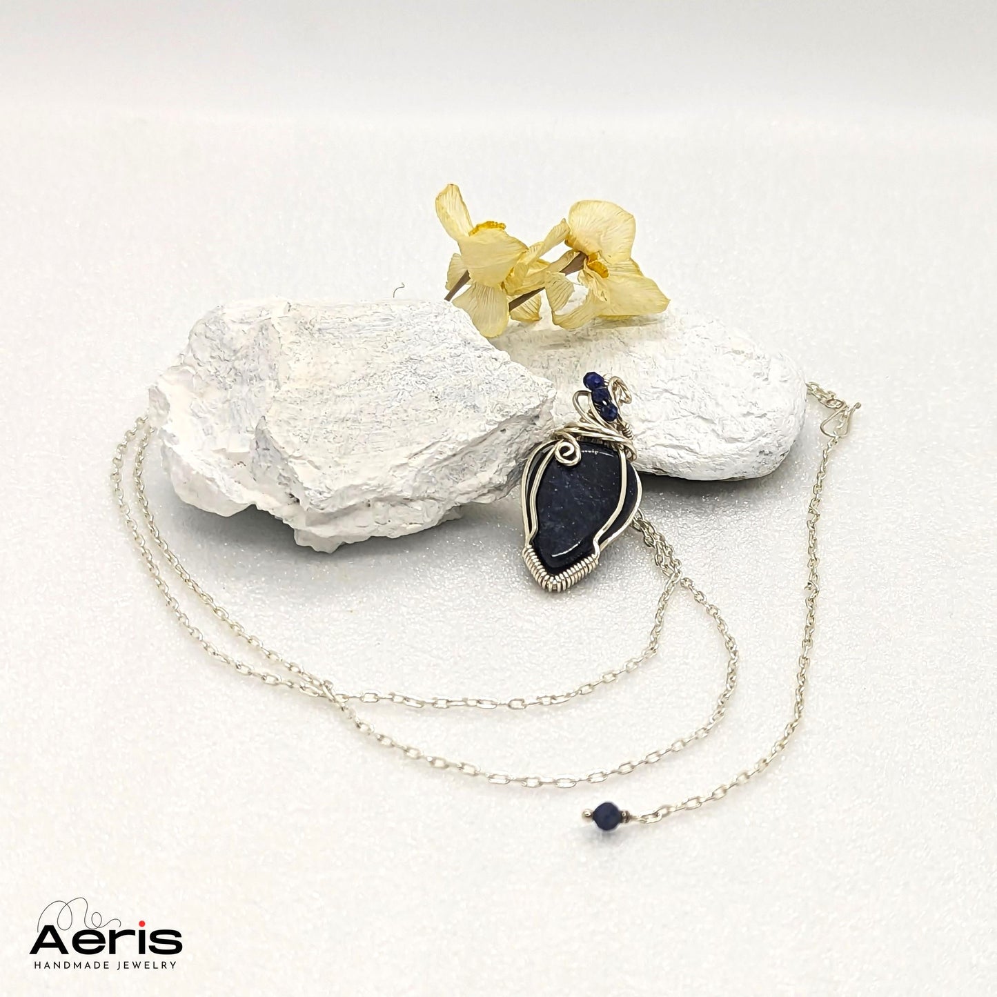 Pandantiv cu lapis lazuli - Enigmatic Blue