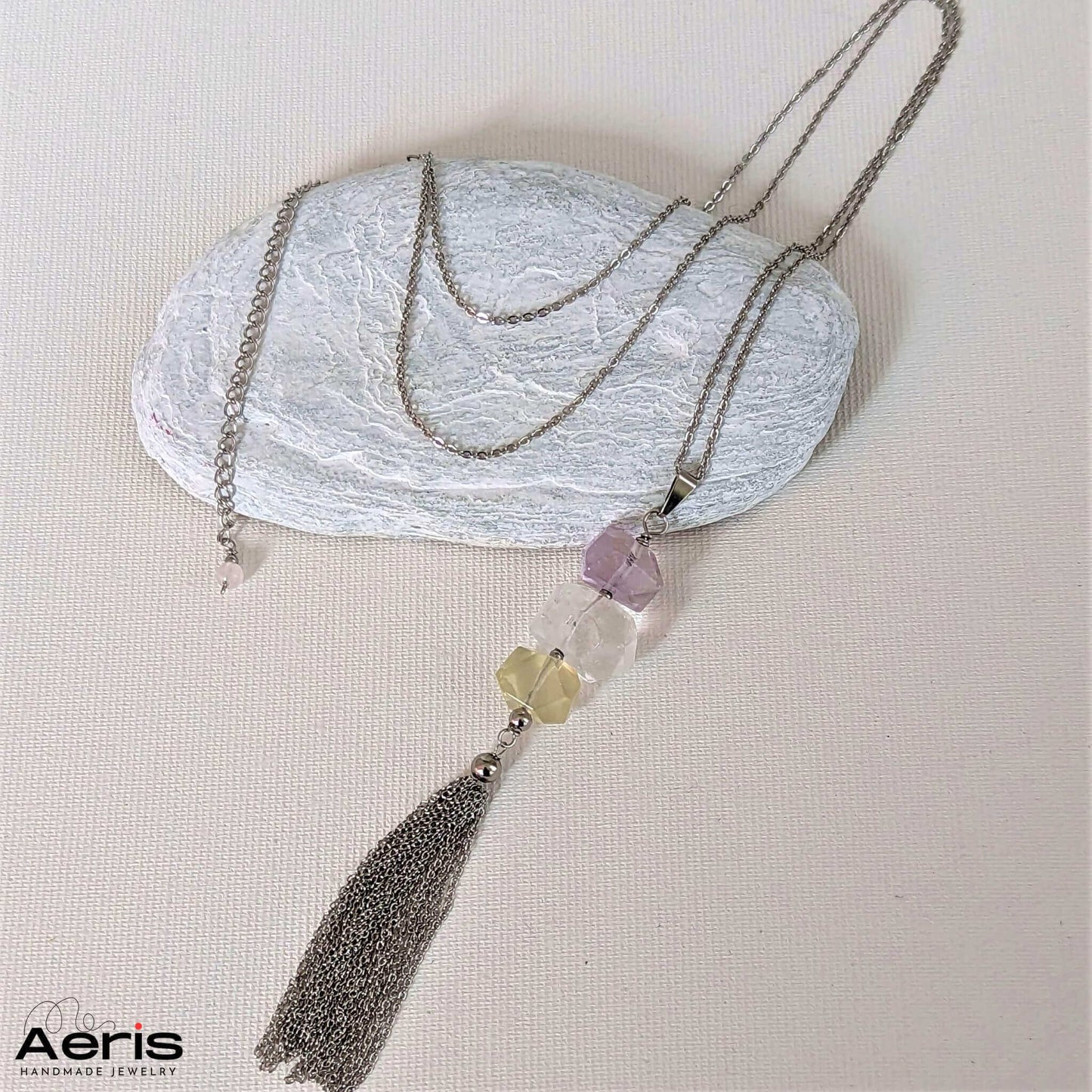 Pandantiv cu cristale naturale vedere generala