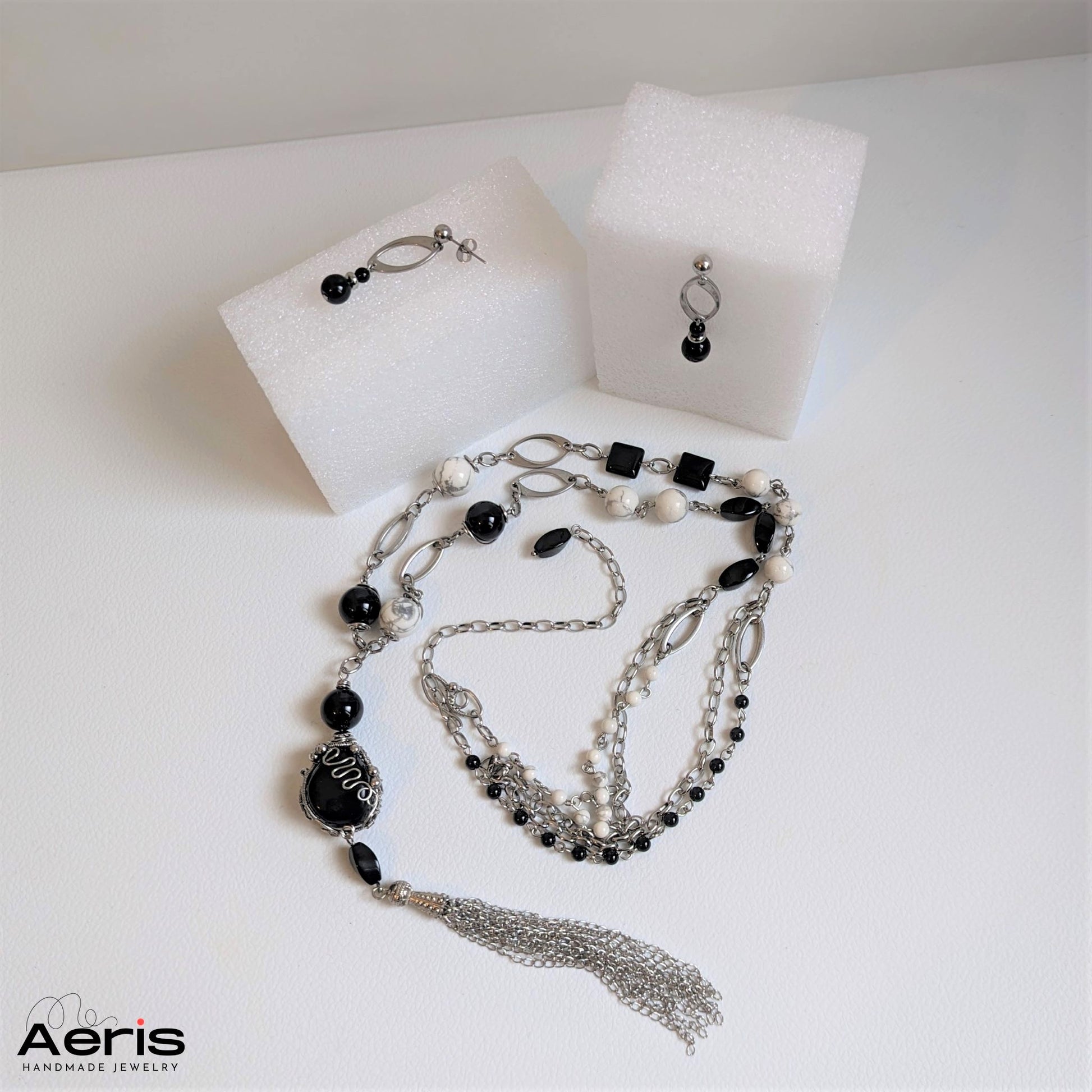 Set handmade cu onix si howlit